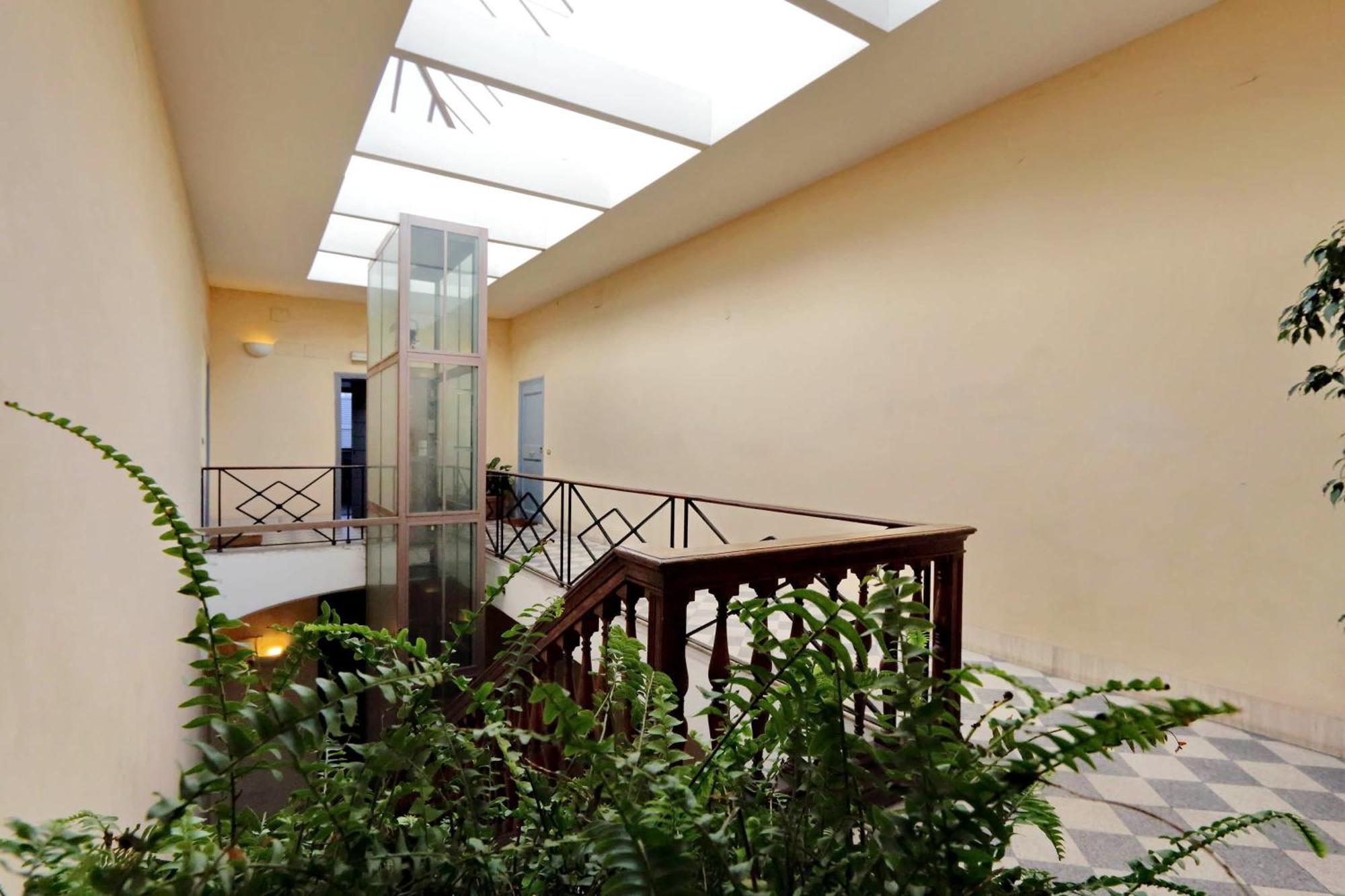 Piazza Mattei Elegant Apartment | Romeloft Екстериор снимка